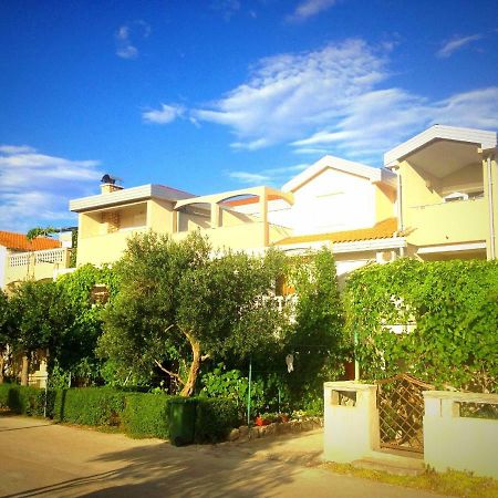 Apartments Dubravka Pirovac Kültér fotó