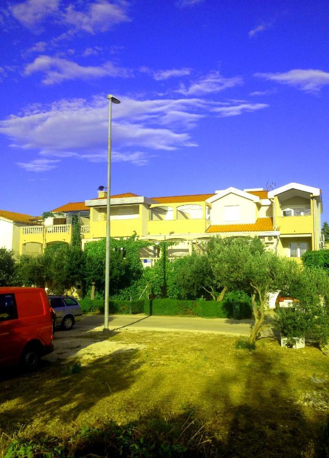 Apartments Dubravka Pirovac Kültér fotó