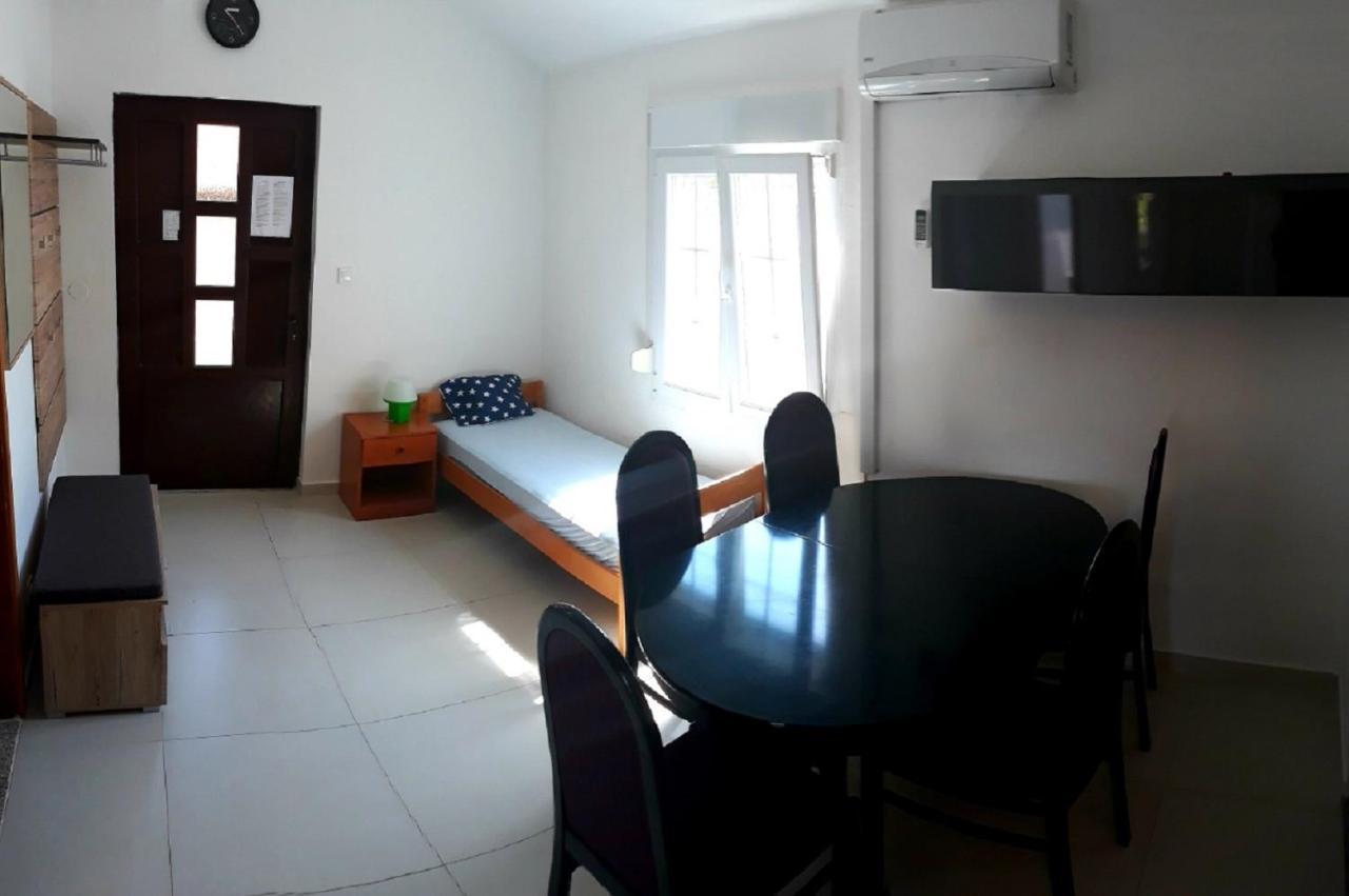 Apartments Dubravka Pirovac Kültér fotó