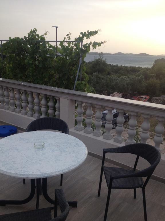 Apartments Dubravka Pirovac Kültér fotó