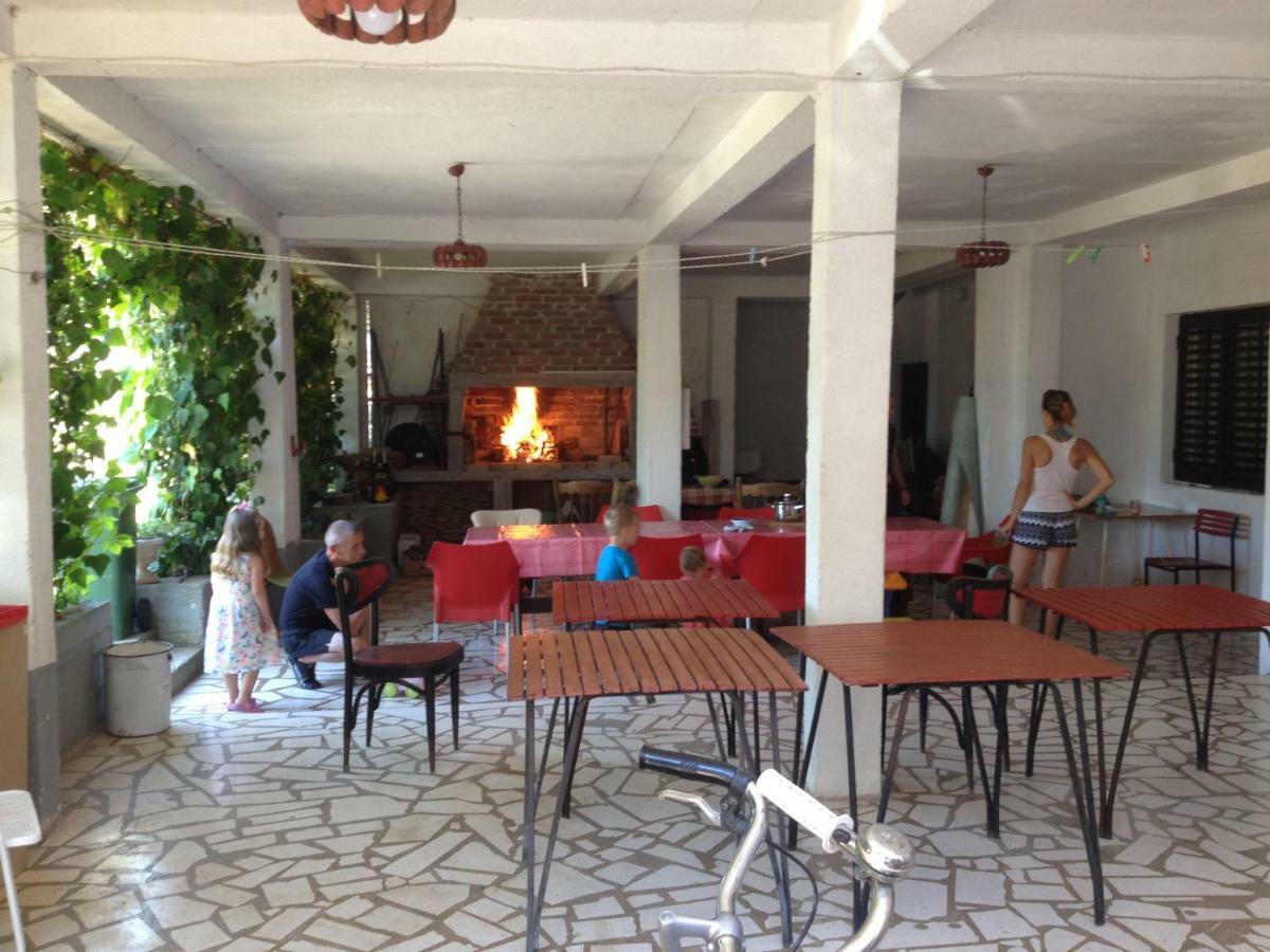 Apartments Dubravka Pirovac Kültér fotó