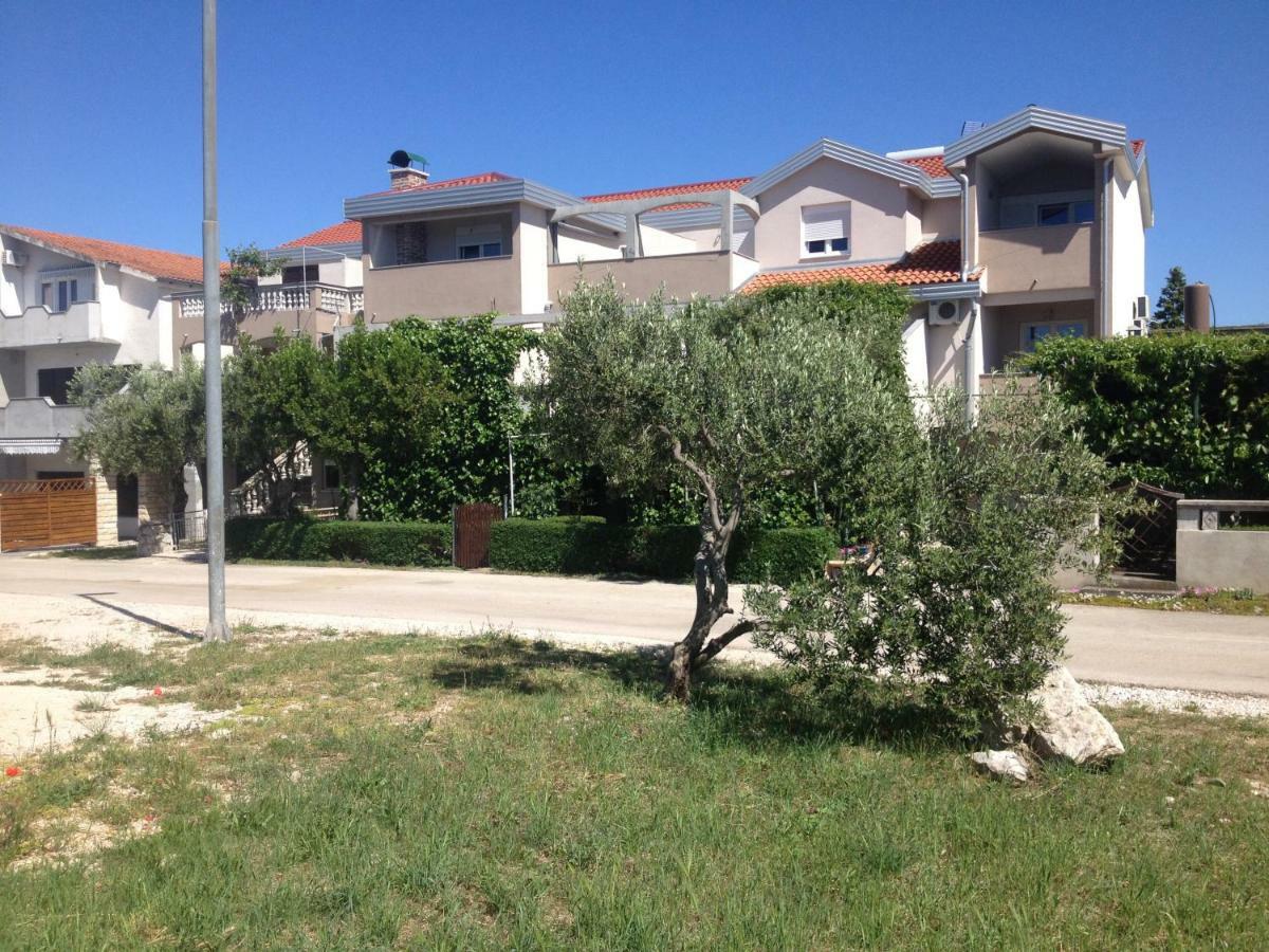 Apartments Dubravka Pirovac Kültér fotó